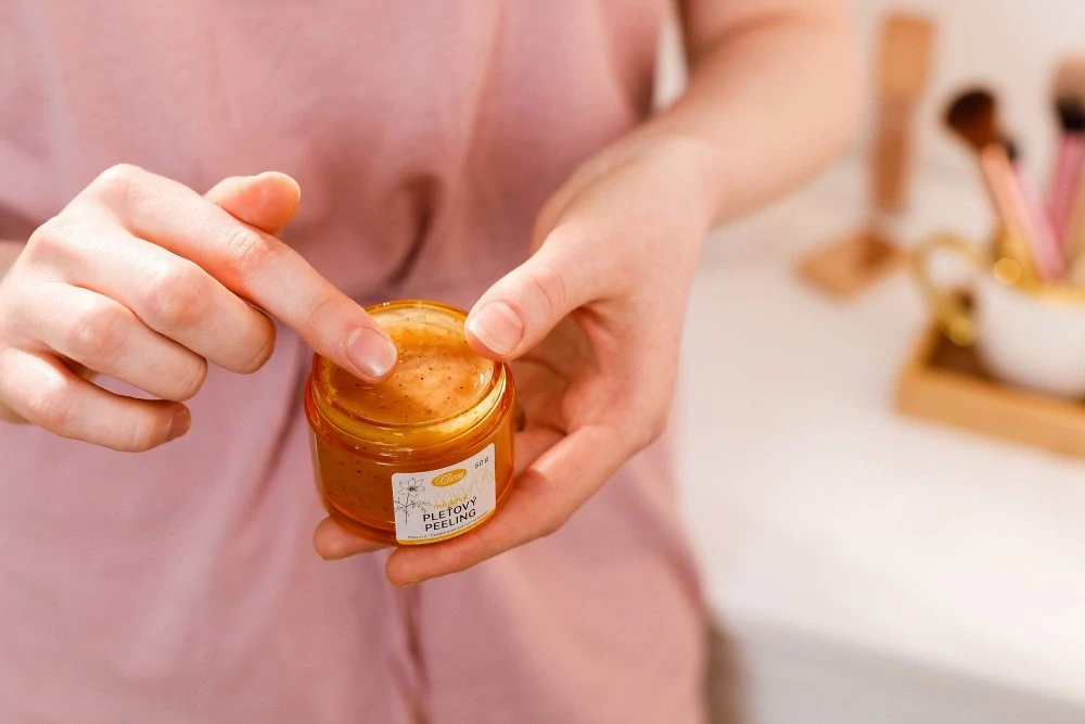 Pleva Medový pleťový peeling 50g